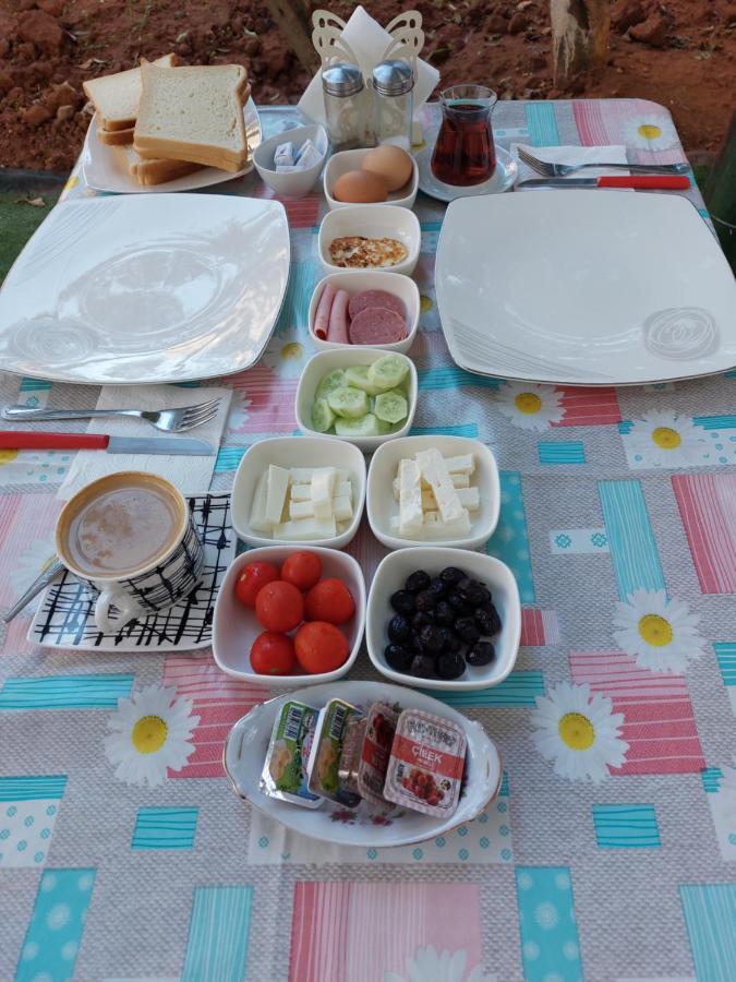 Secret Garden No:01 Bed & Breakfast Famagusta  Bagian luar foto